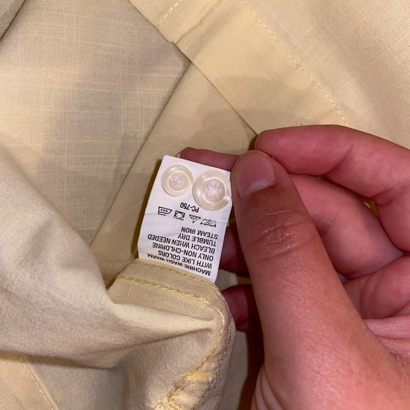 IZOD Yellow Short Sleeve Button Up, Men's Extra Large (XL) - Picture 8 of 9